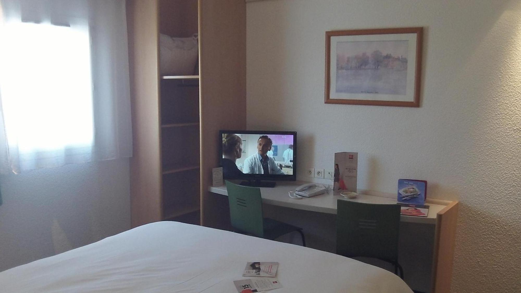 Standard Room Double Bed Twin Beds