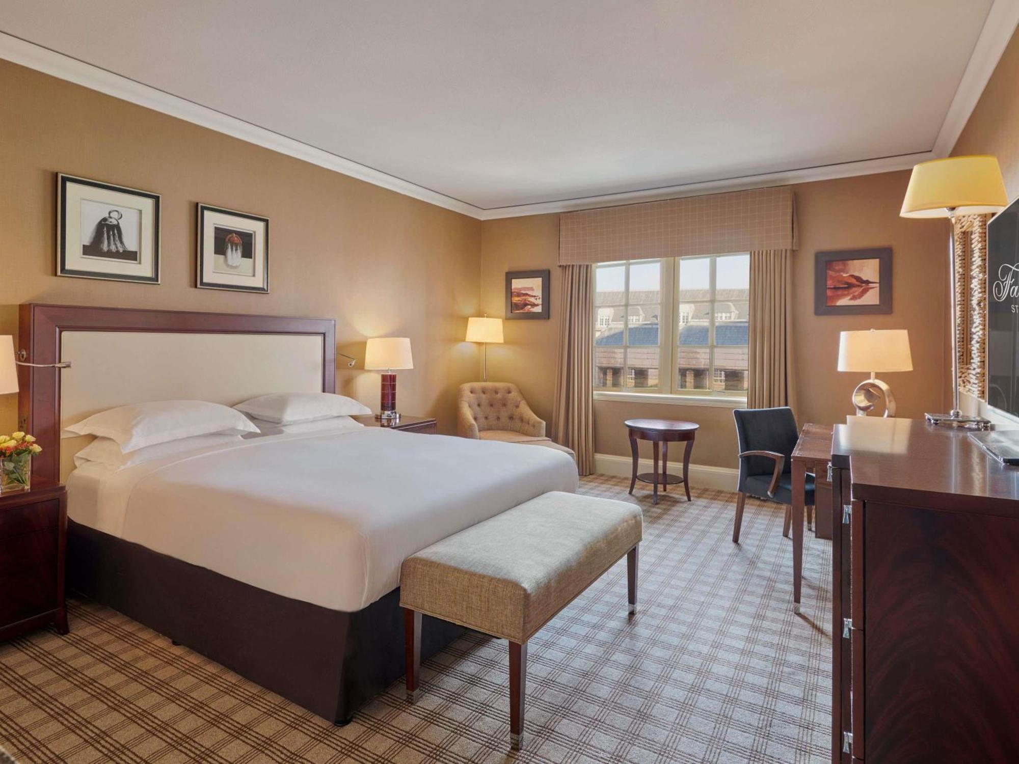 King Room,1770850606:JPEG