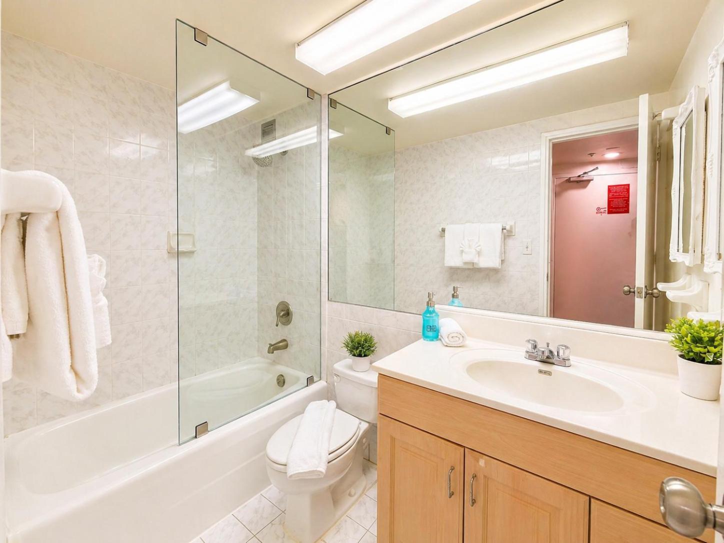 Bay View Studio · 2 Queen Beds,1771287210:JPEG