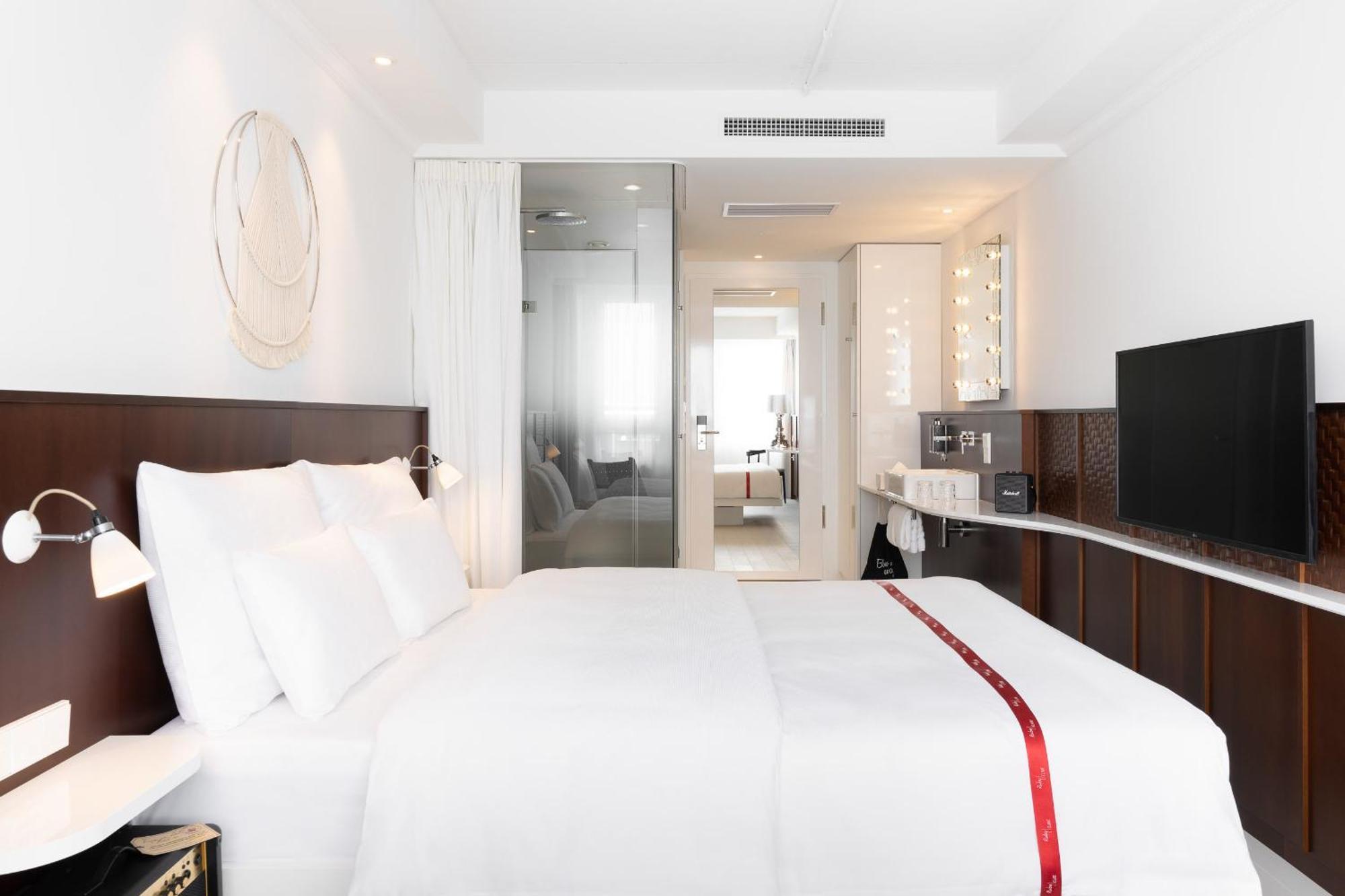 Lovely Kamer