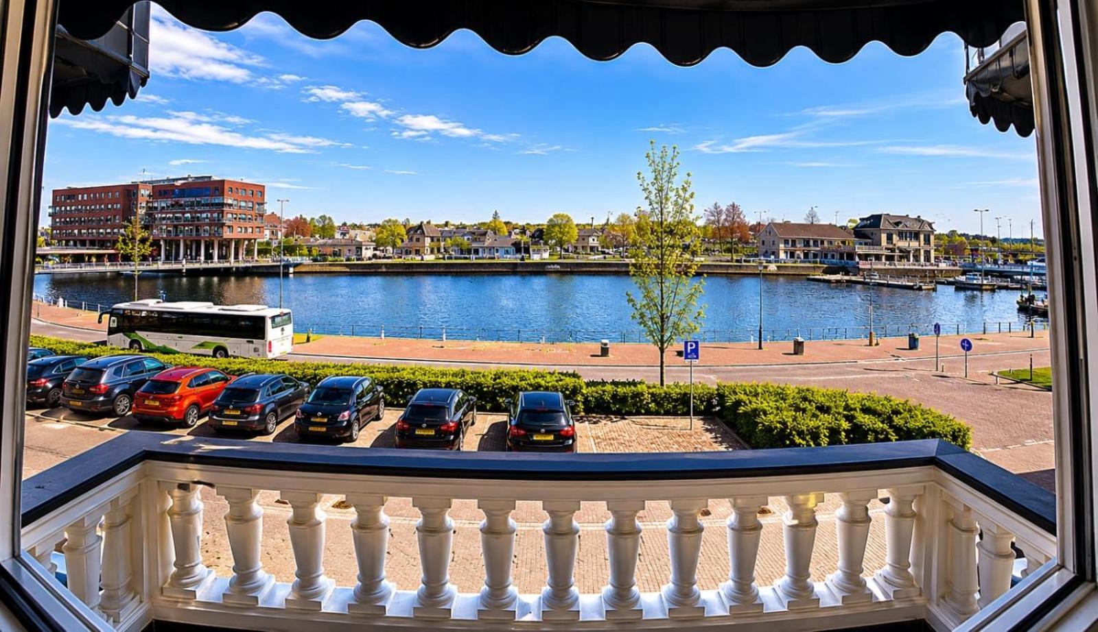 Grand Deluxe Double Room Balcony