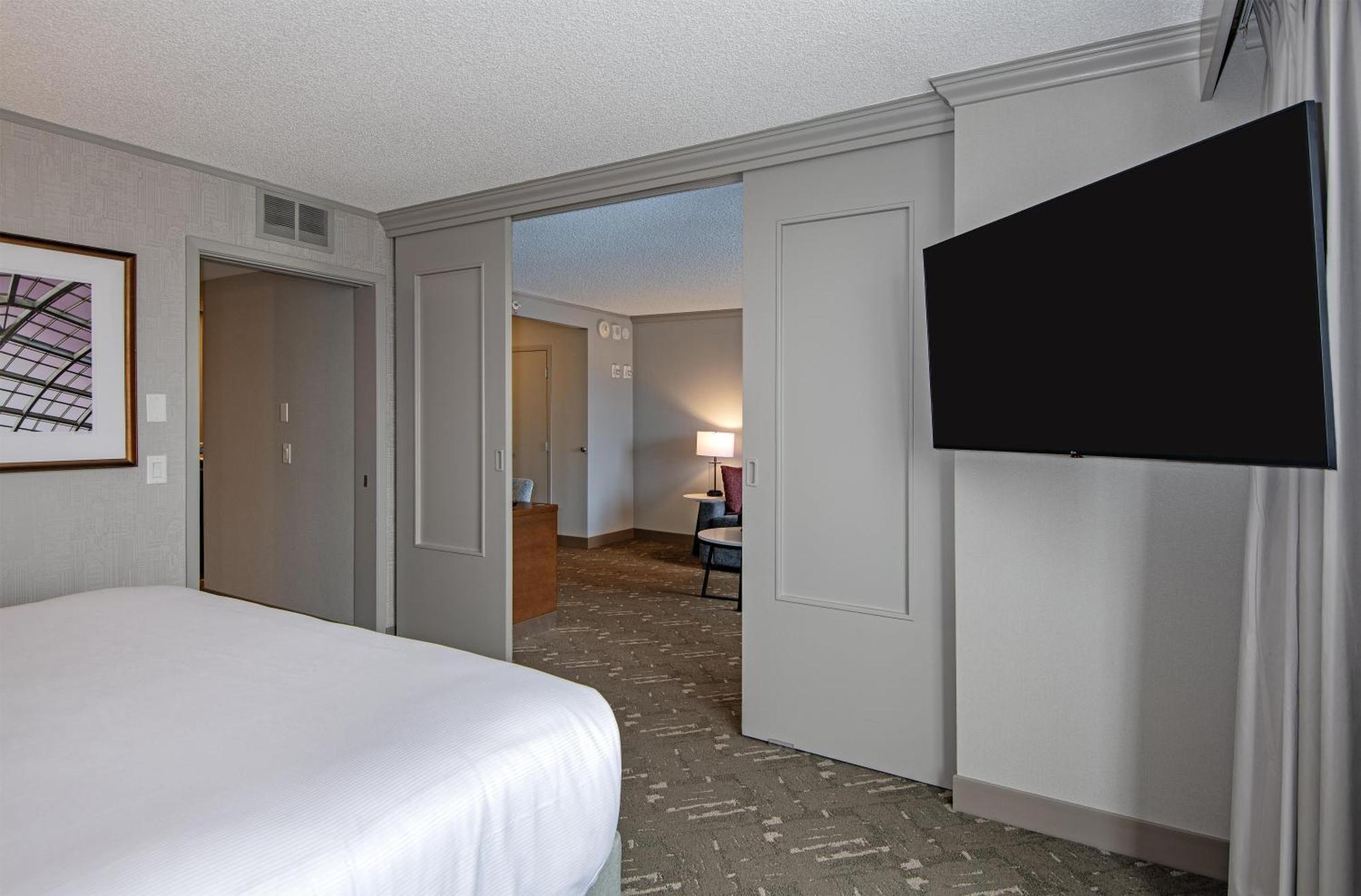 King Room - Accessible - Roll-In Shower