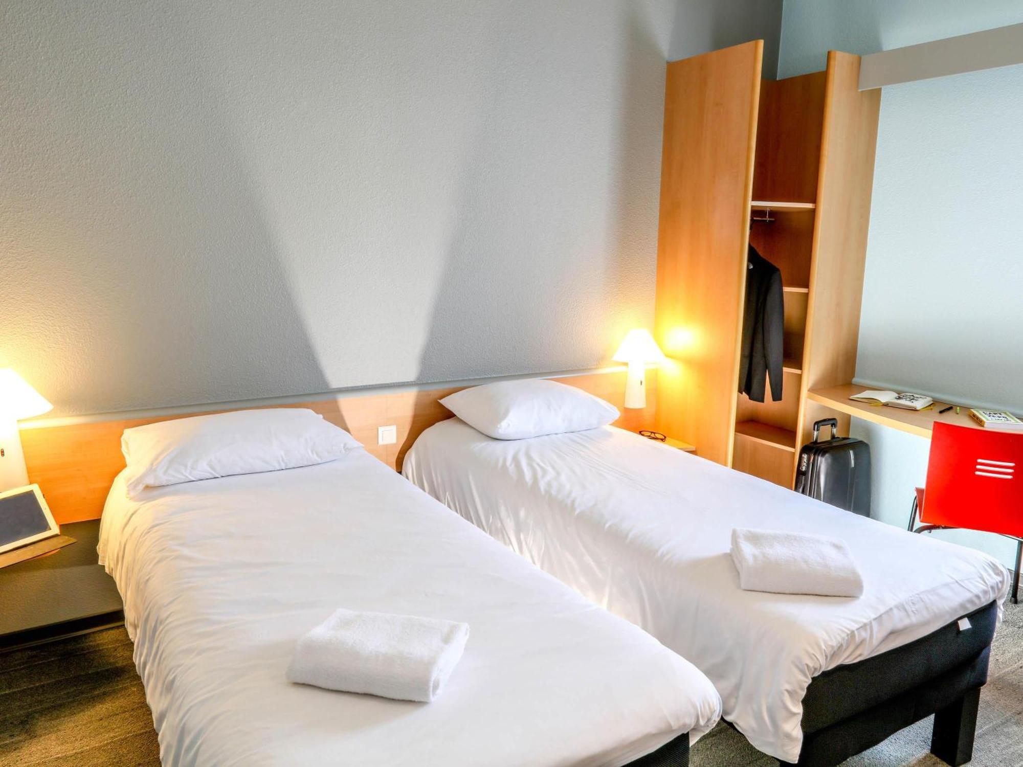 Standard Room Two Single Beds