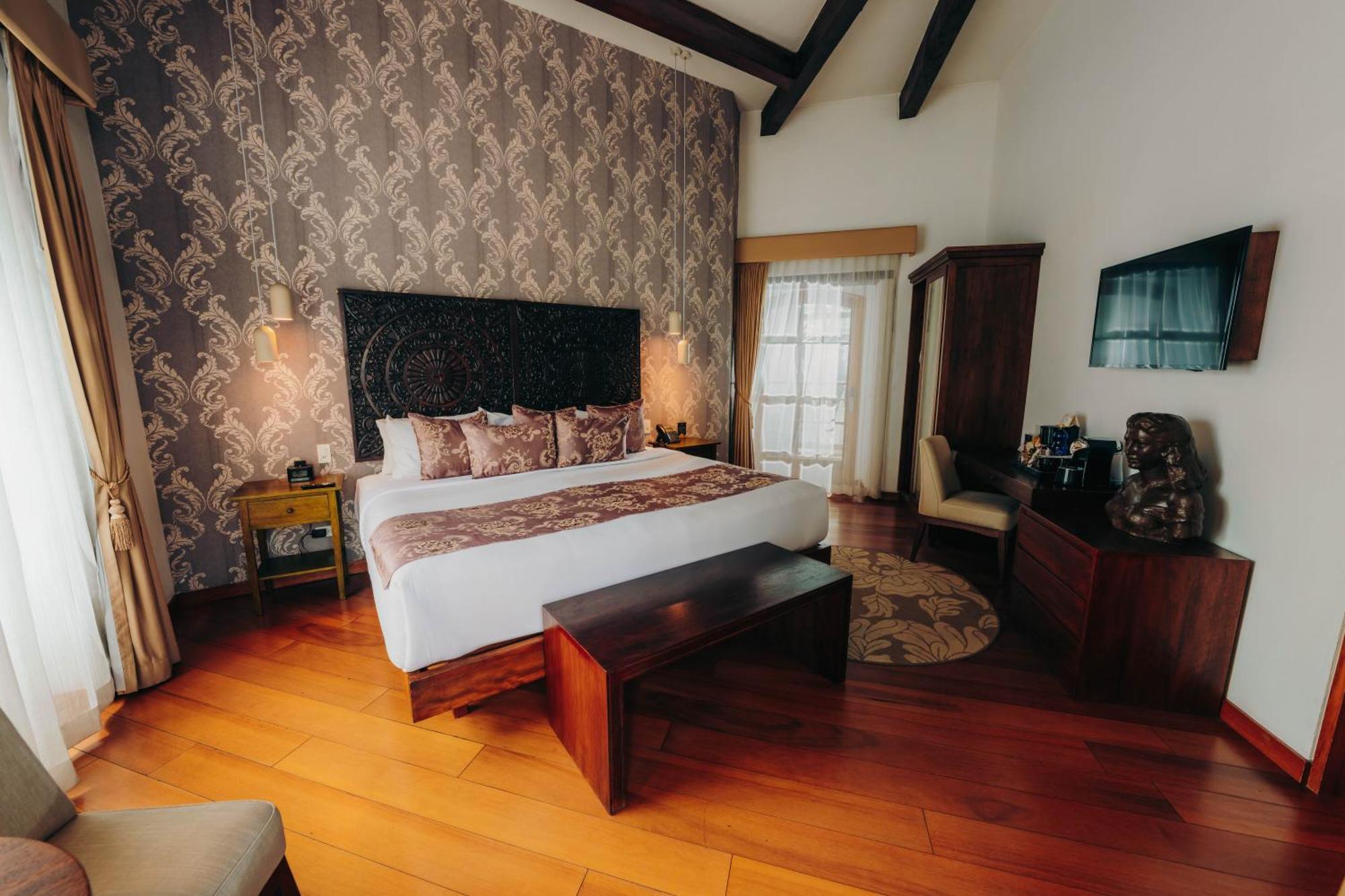 Double or Twin Room Balcony