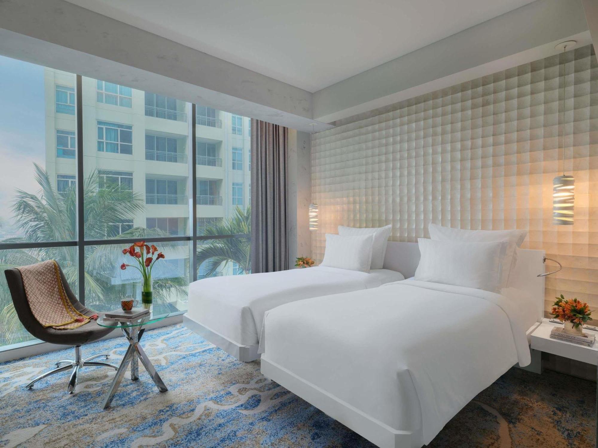 Deluxe Room Two Single Beds