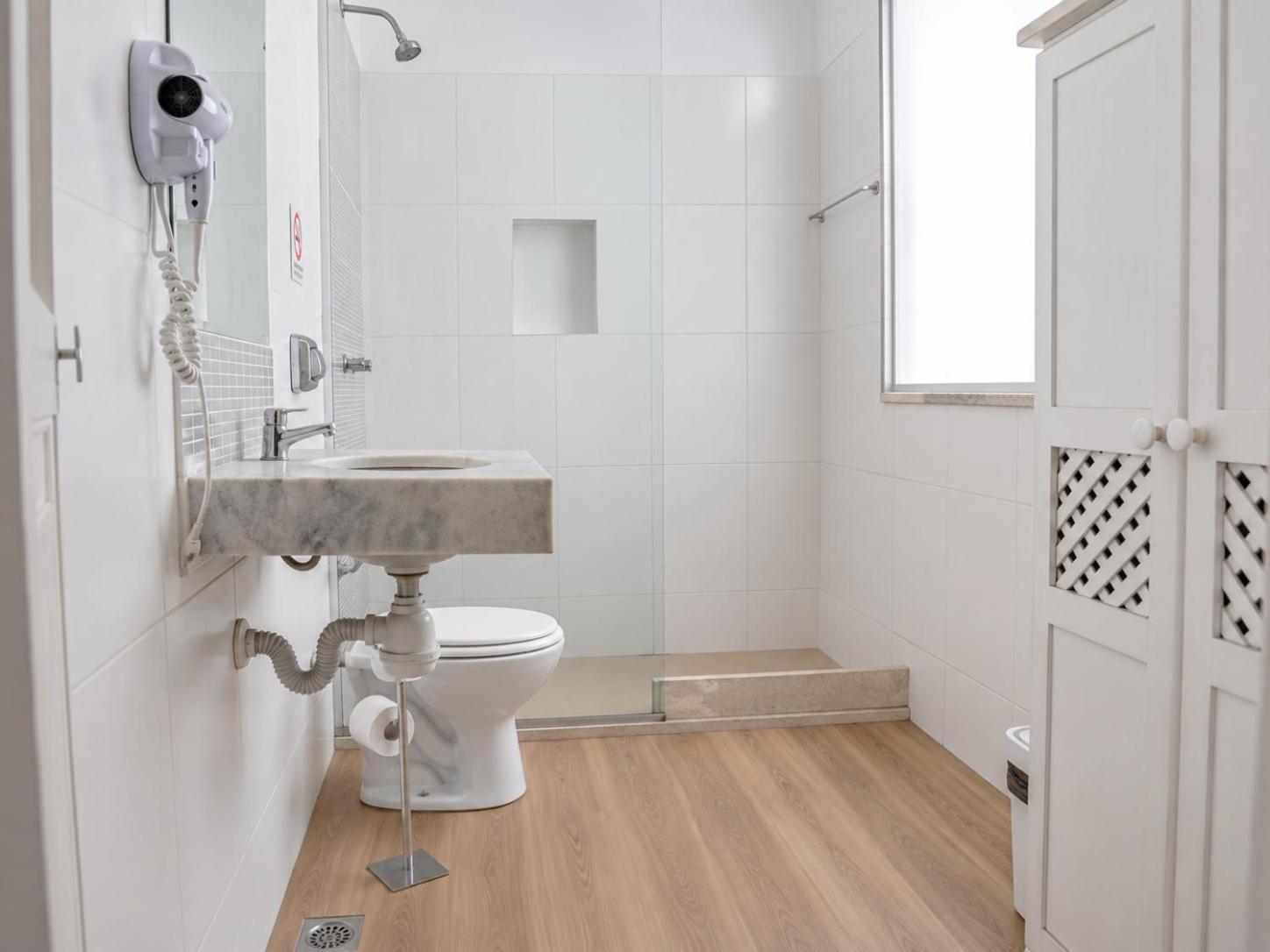 Double Room Private Bathroom