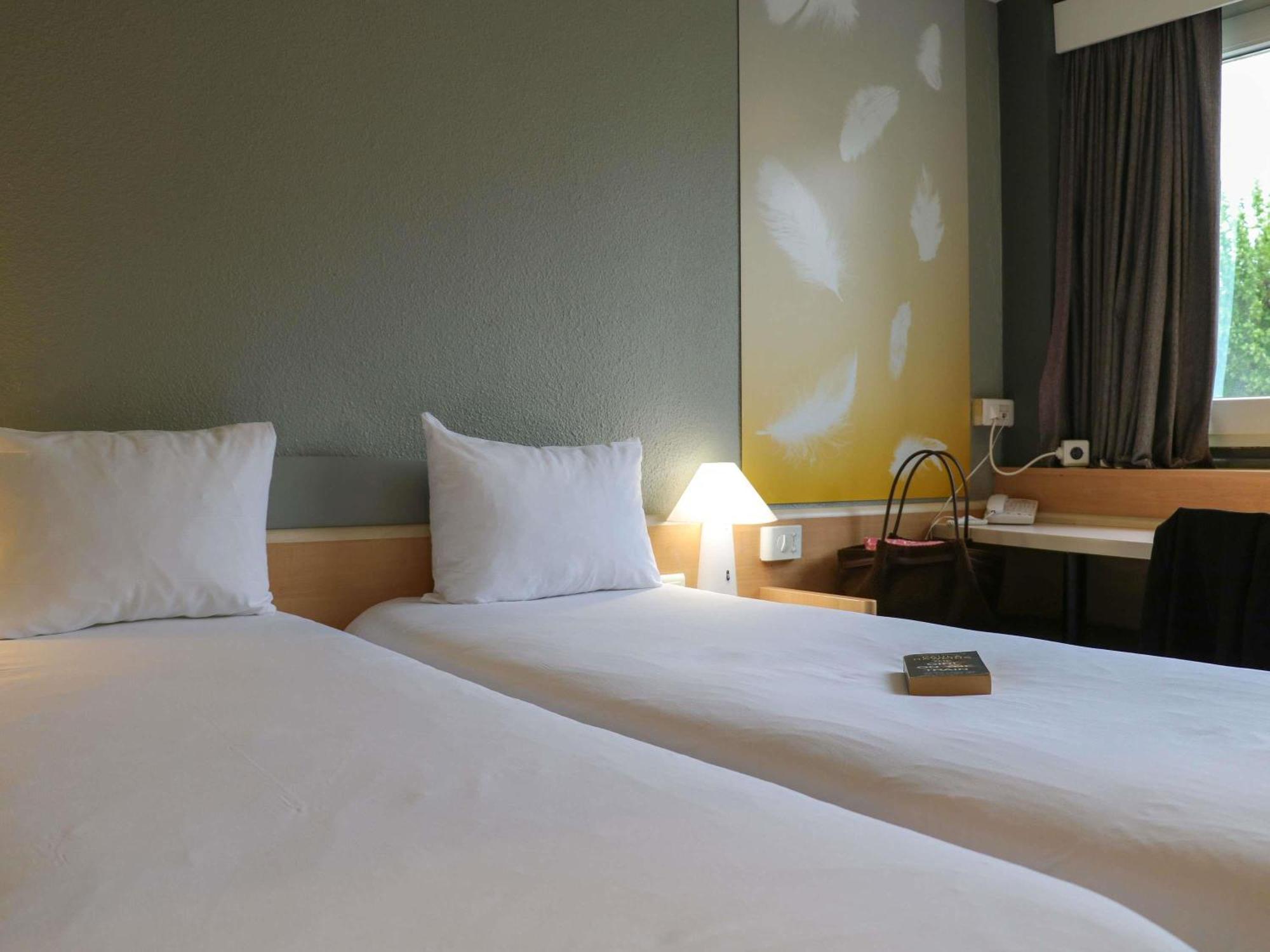 Standard Two Single Bed