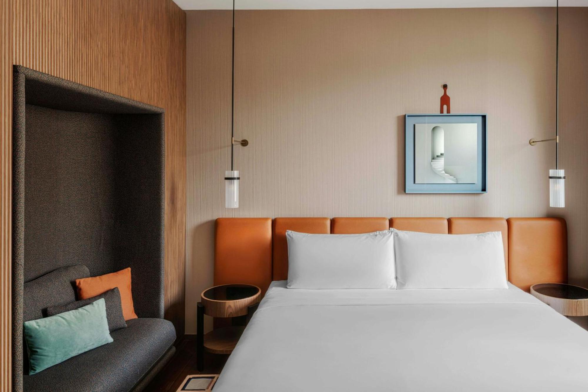Superior King Room