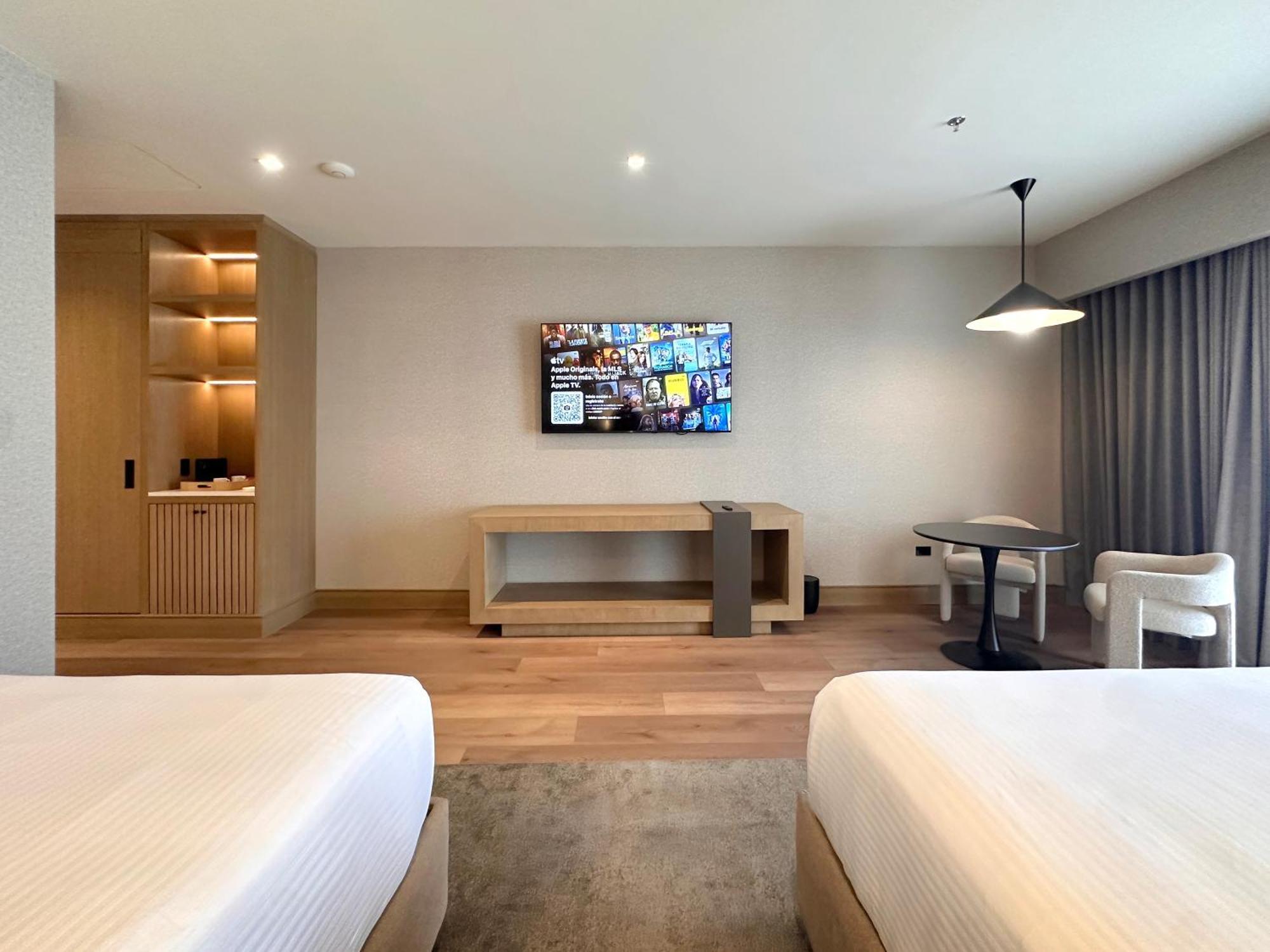 Suite City View