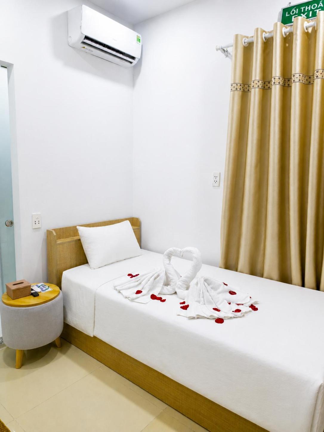 Single Room Private Bathroom