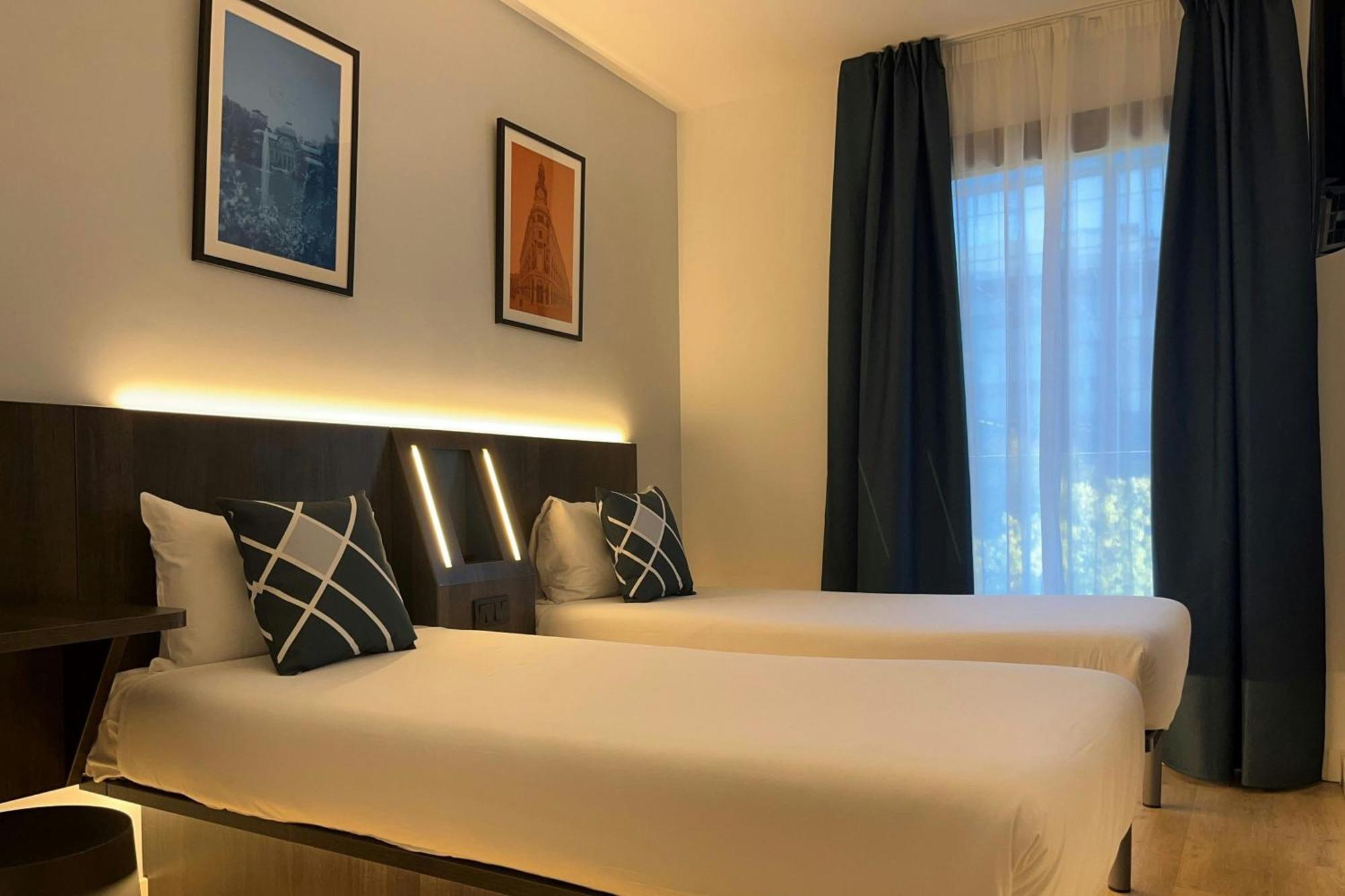 Standard Twin Room