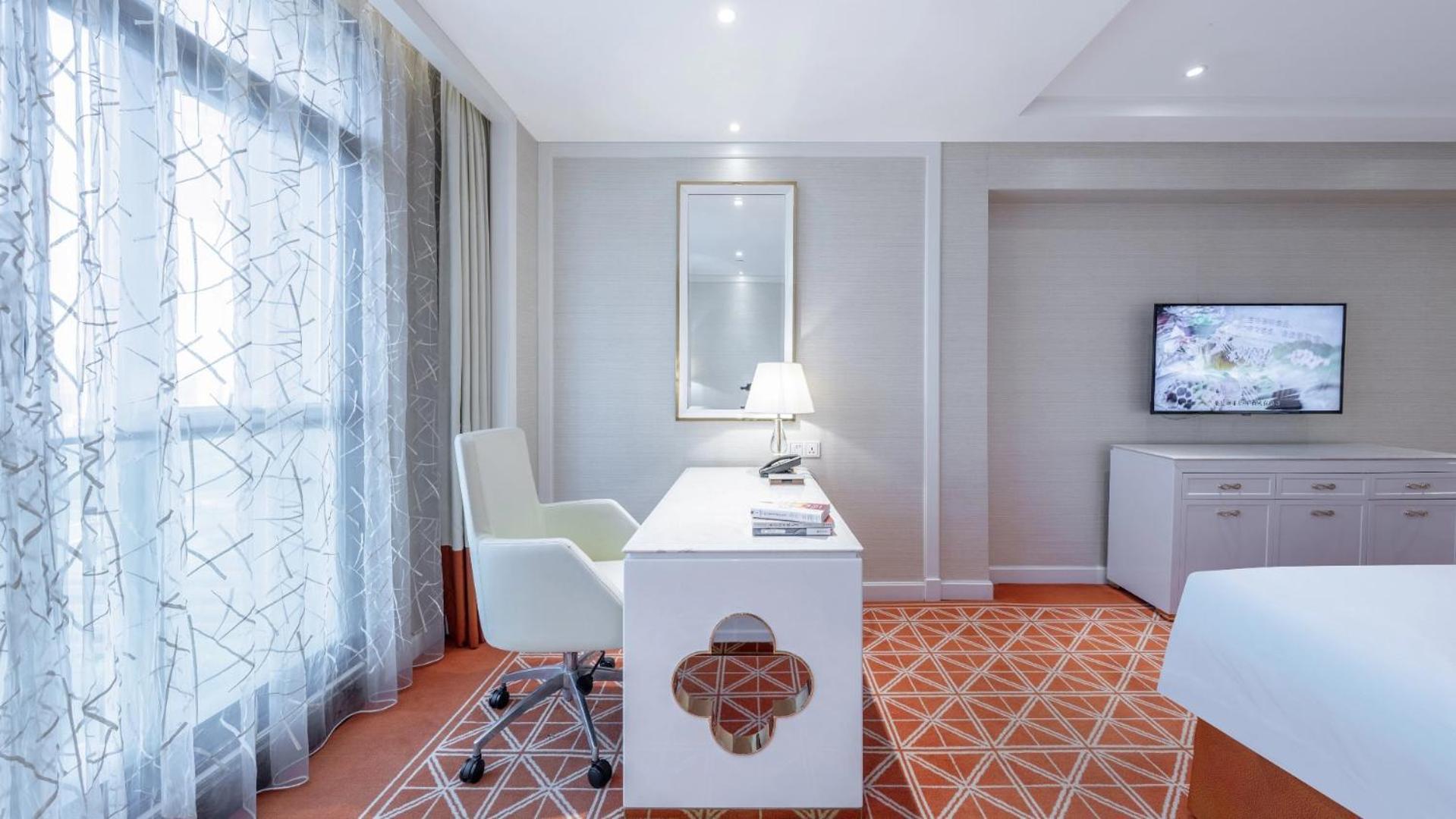 Club Twin Room