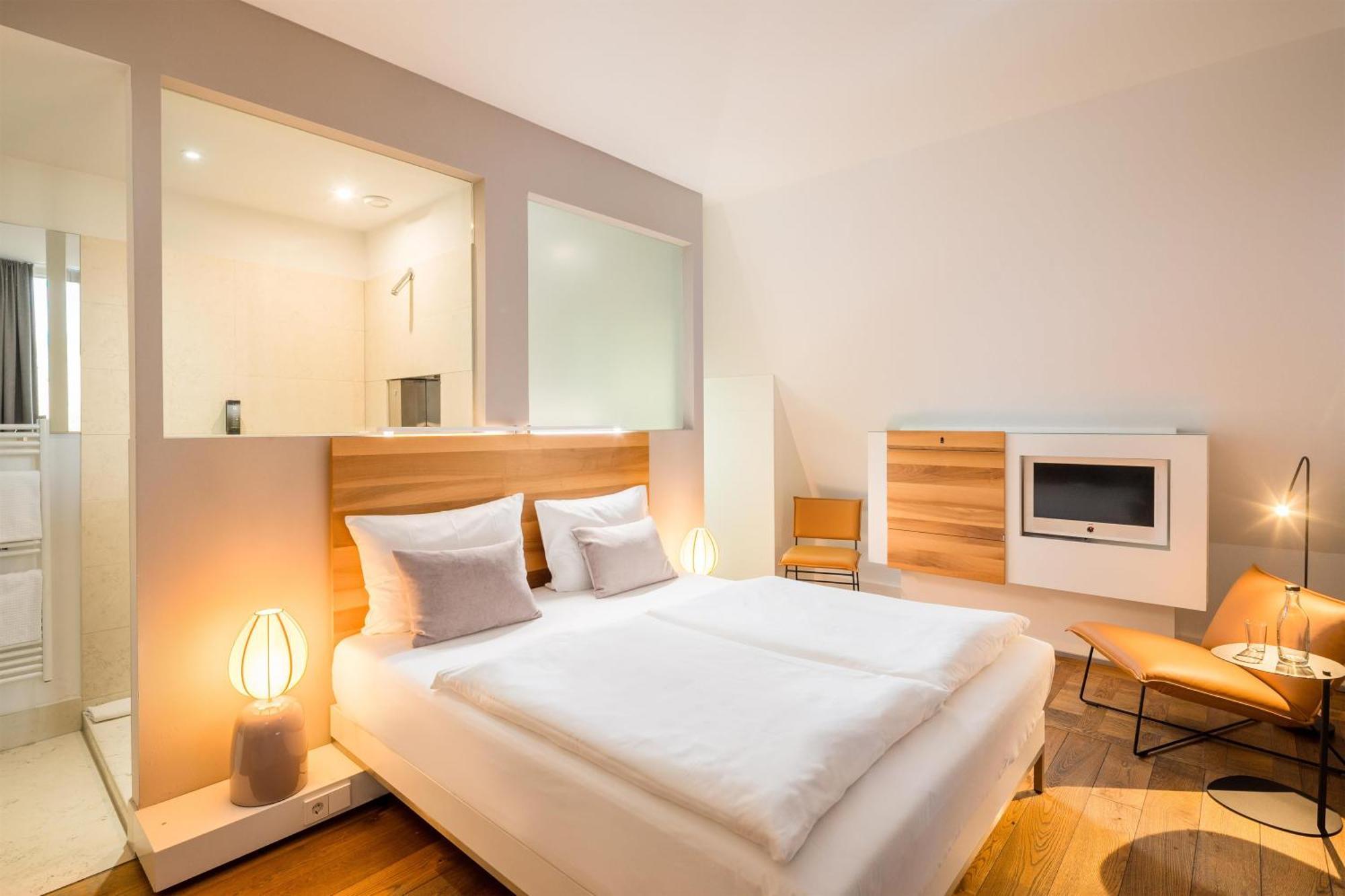 Junior King Suite Sitting Corner Top Floor