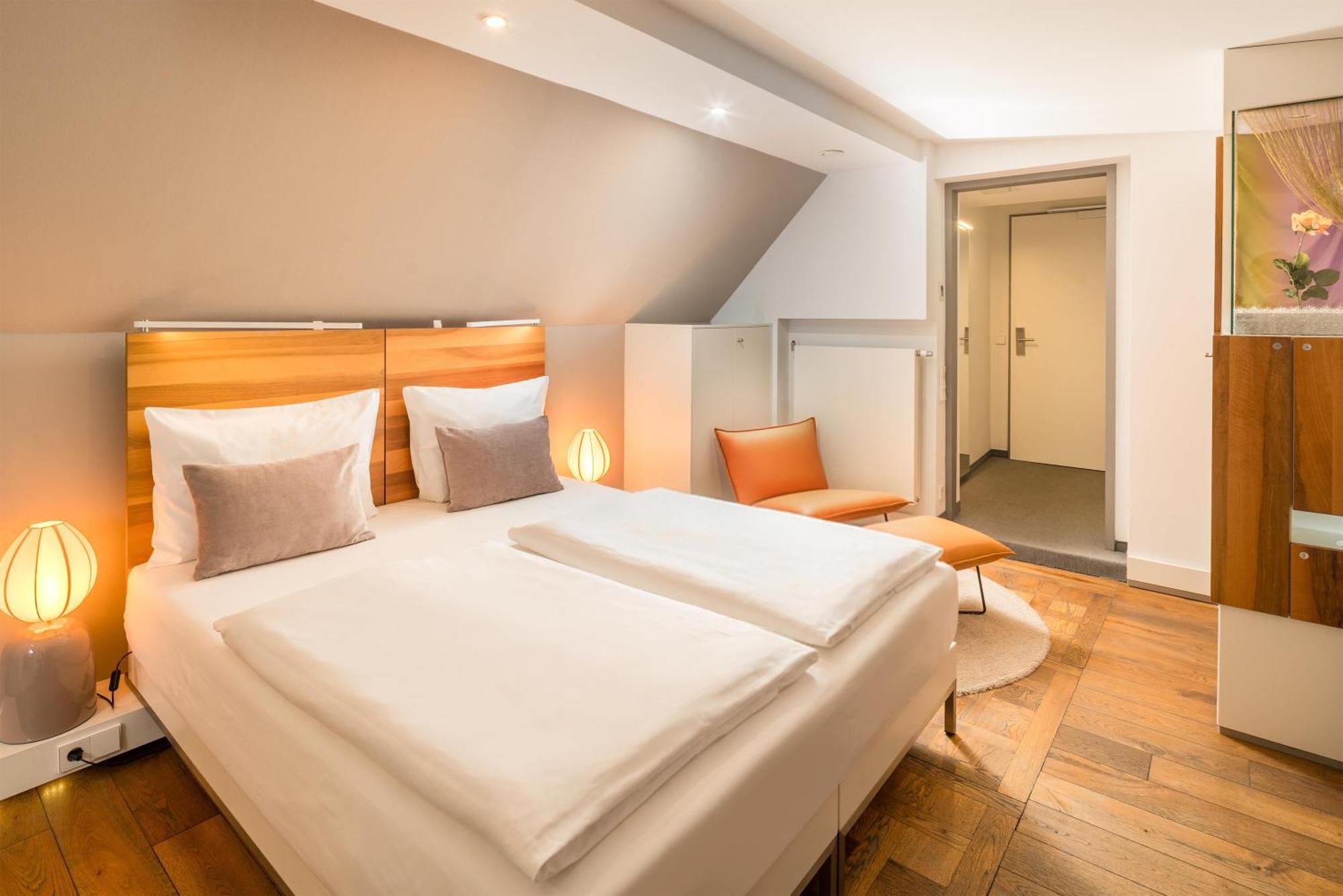 Junior King Suite Sitting Corner Top Floor