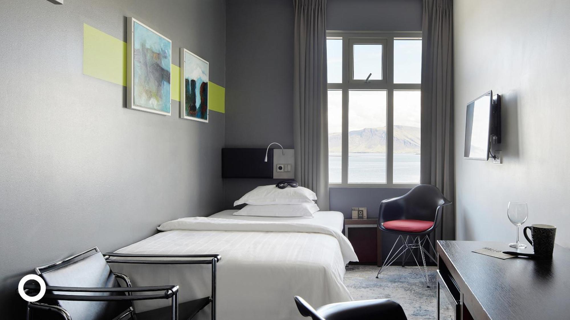 Deluxe Single Room