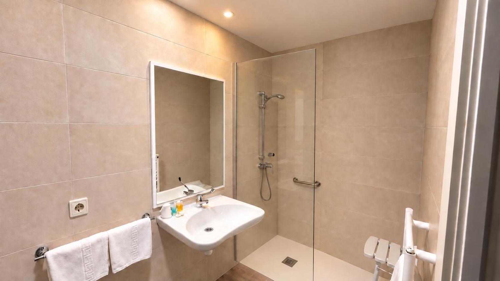 Double or Twin Room Disability Access