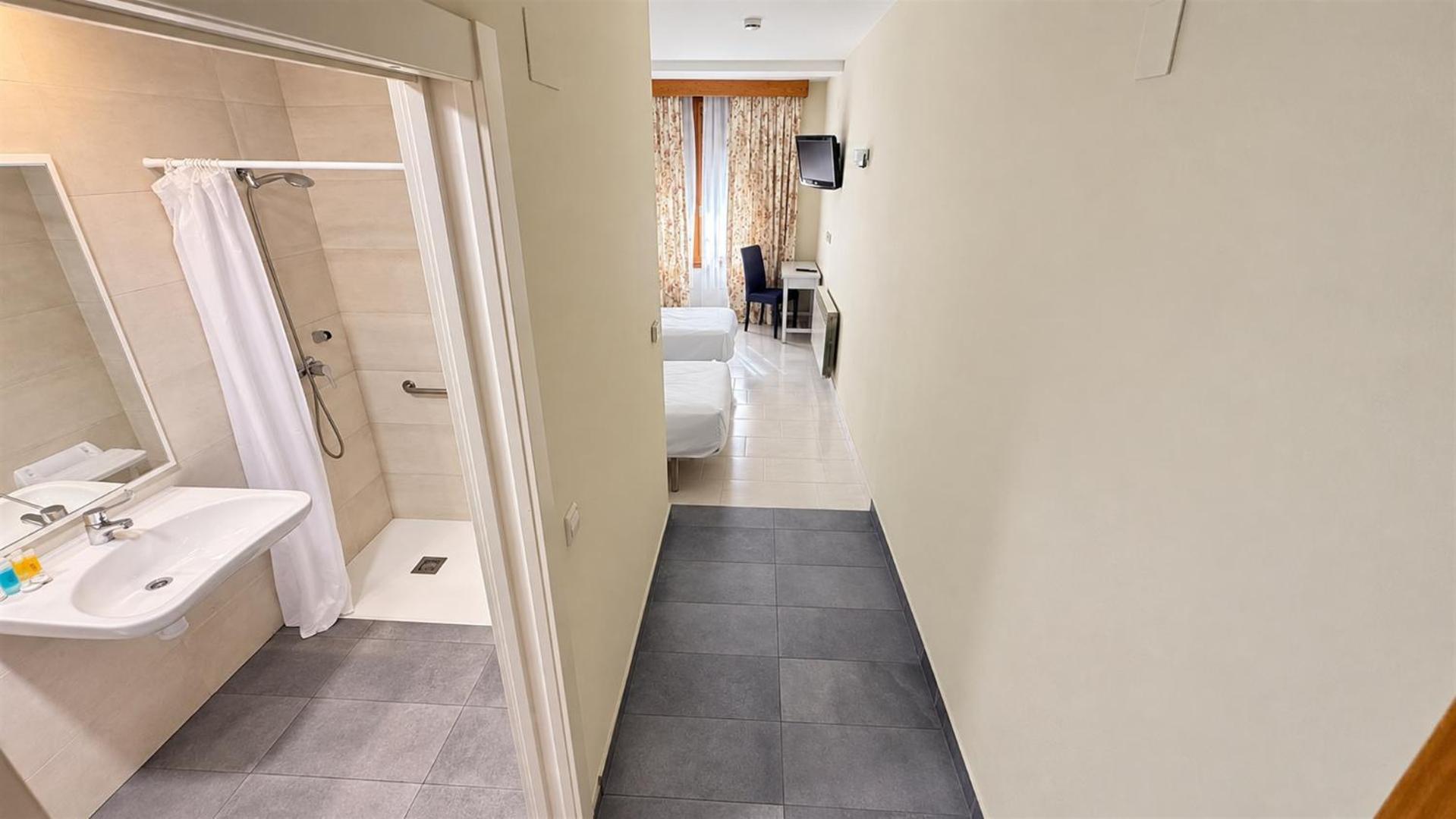 Double or Twin Room Disability Access