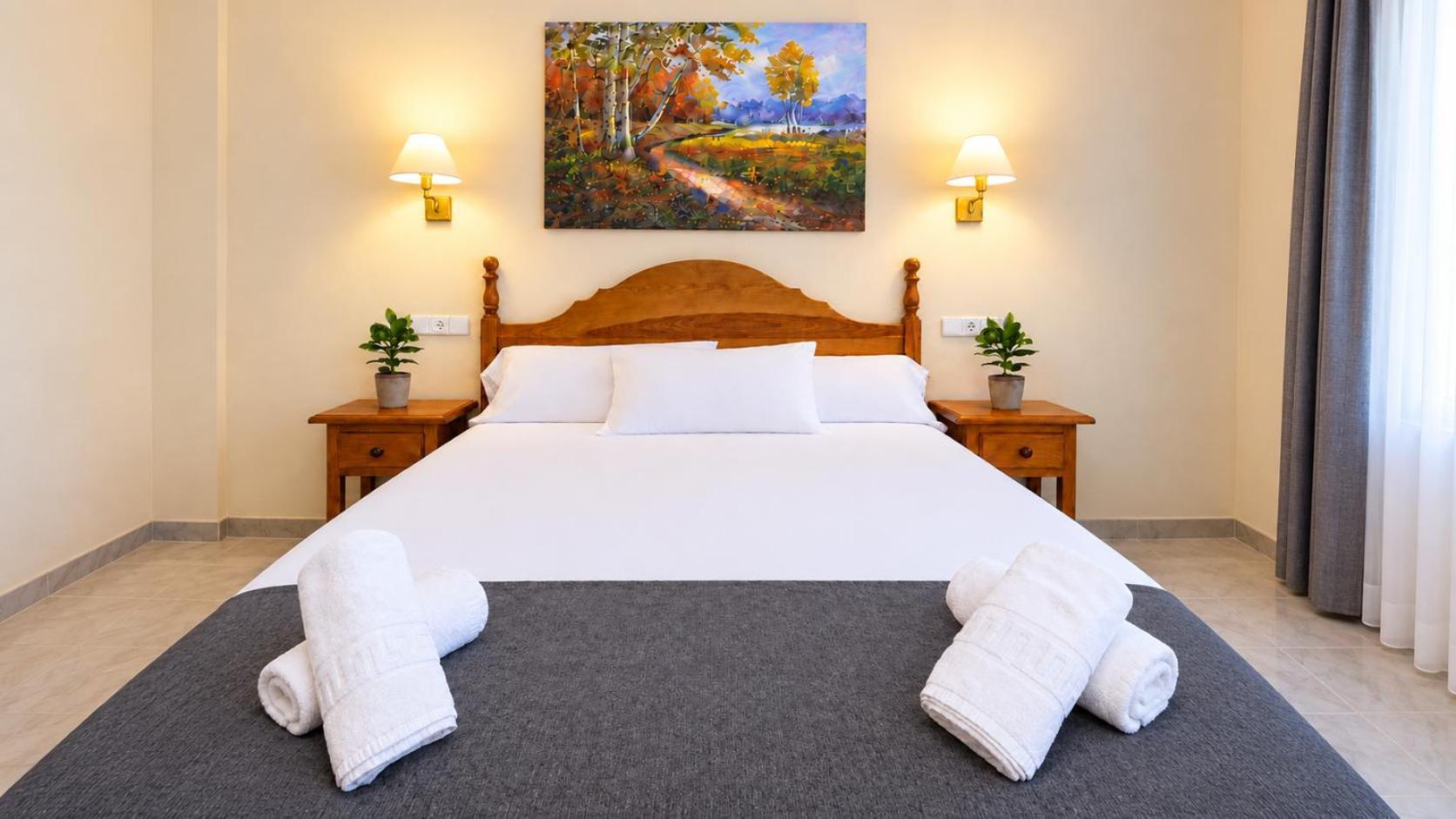 Double Room Queen Bed
