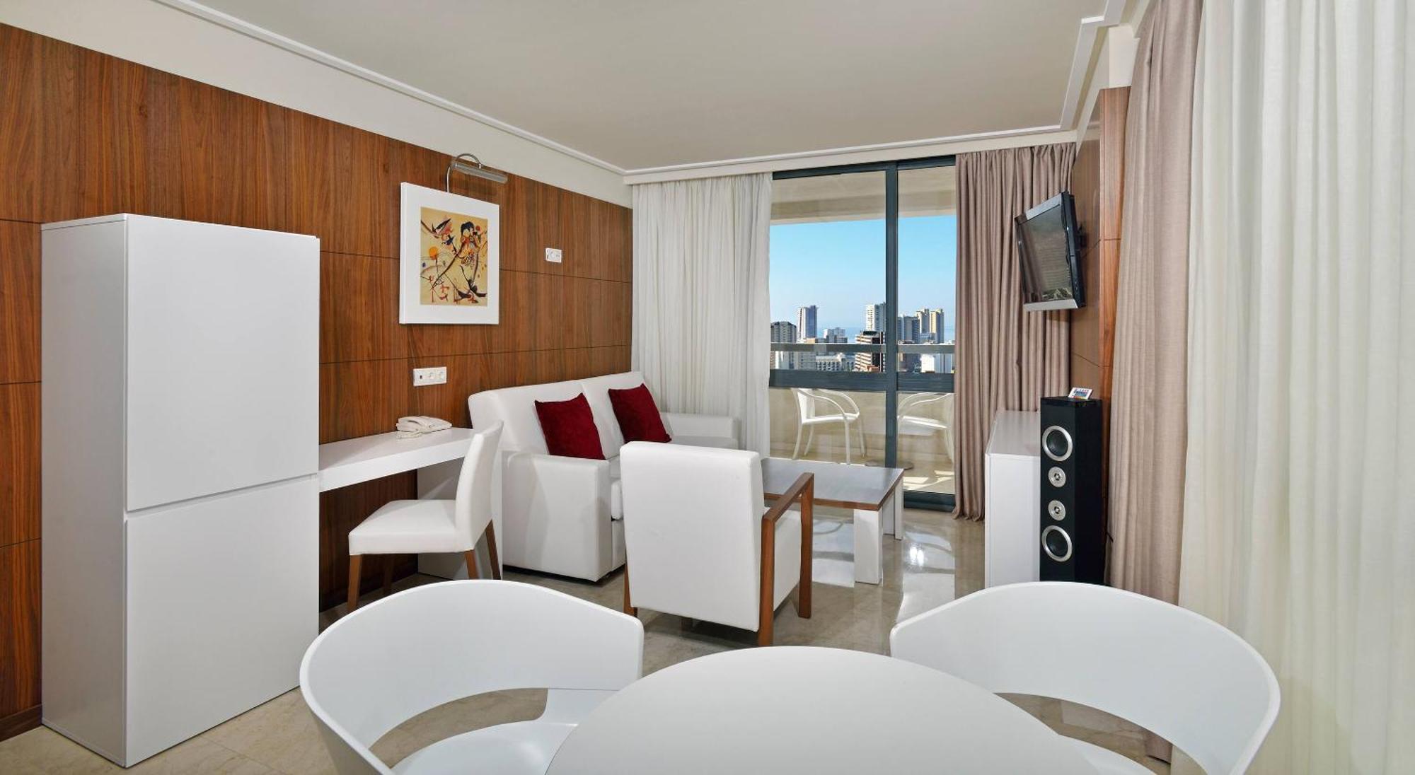 The Level Junior Suite Executive Lounge Access