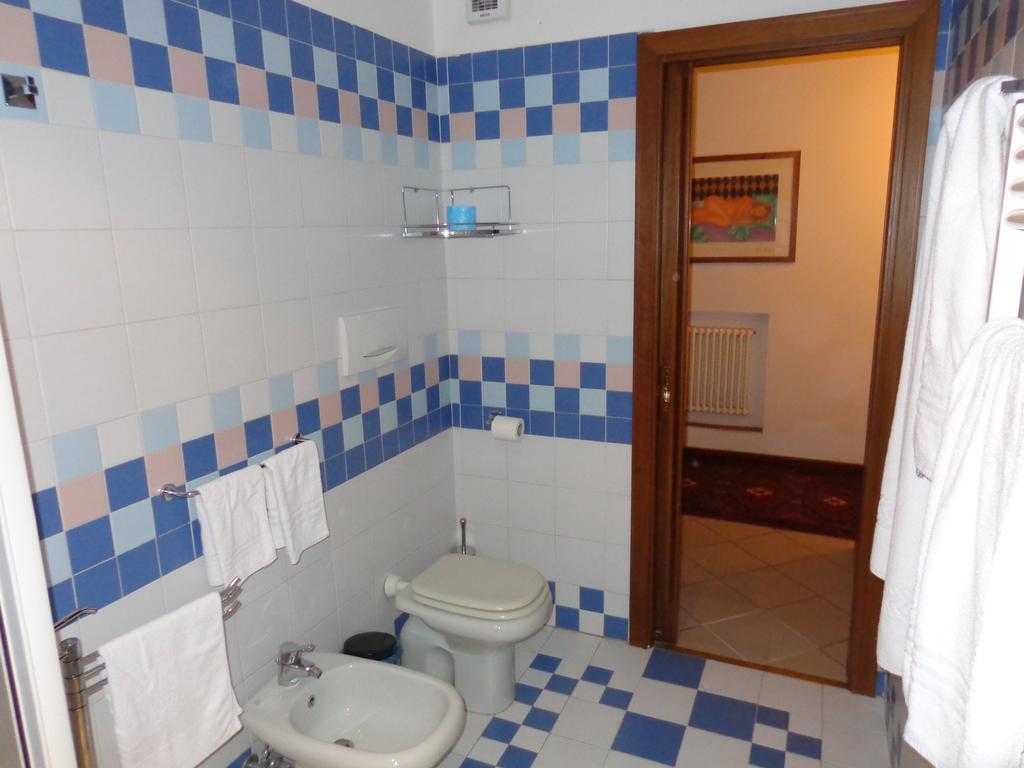 One-Bedroom Apartment,19841863:JPEG