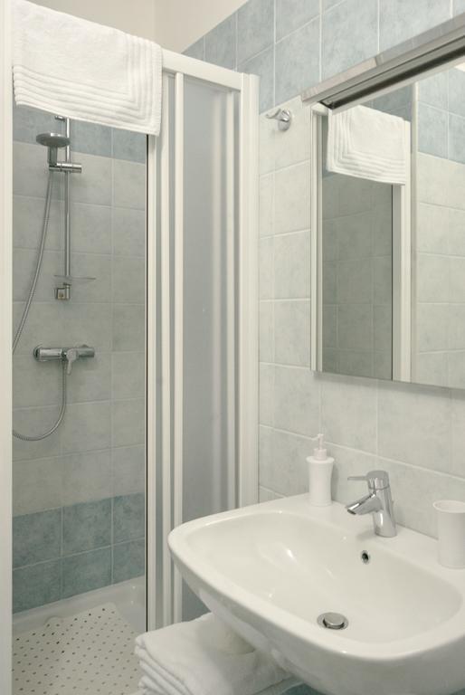 Double or Twin Room Private Bathroom