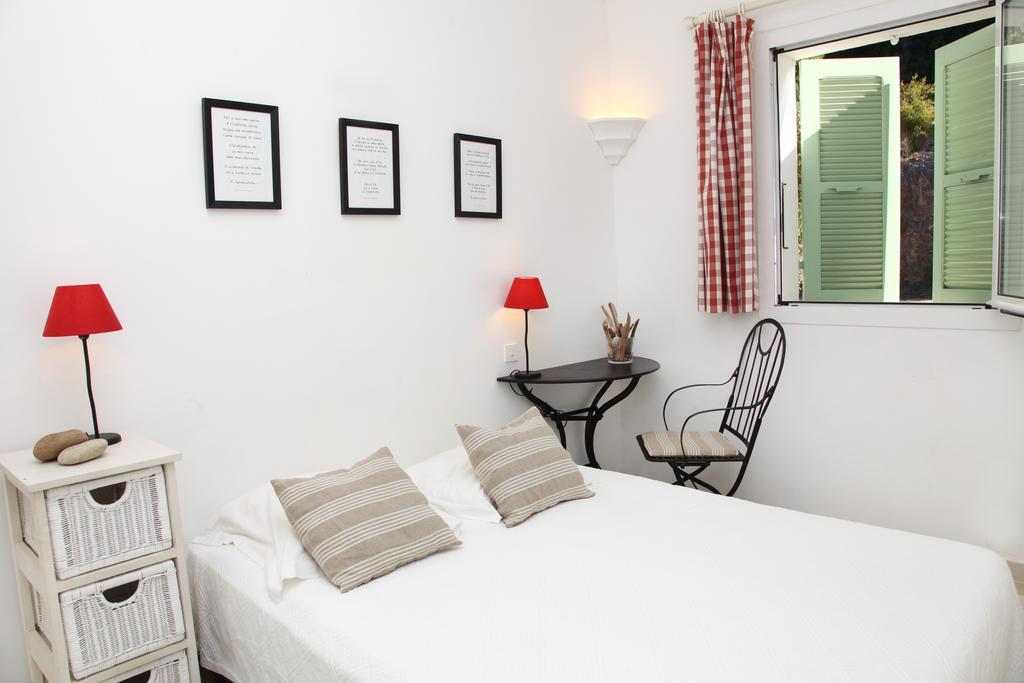 One Bedroom Apartment