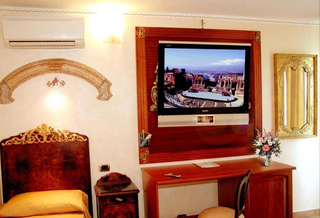 Double Room Private External Bathroom