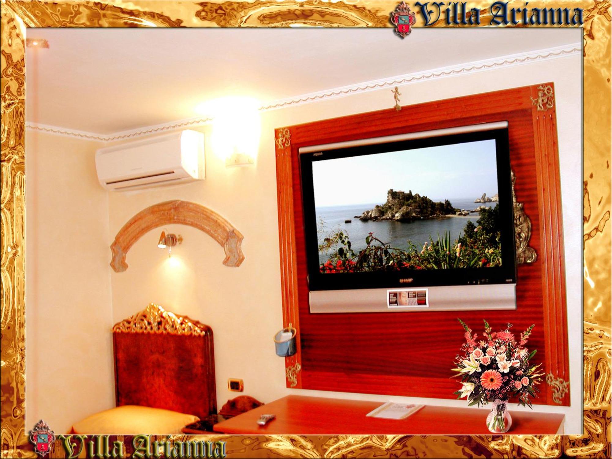 Double Room Private External Bathroom