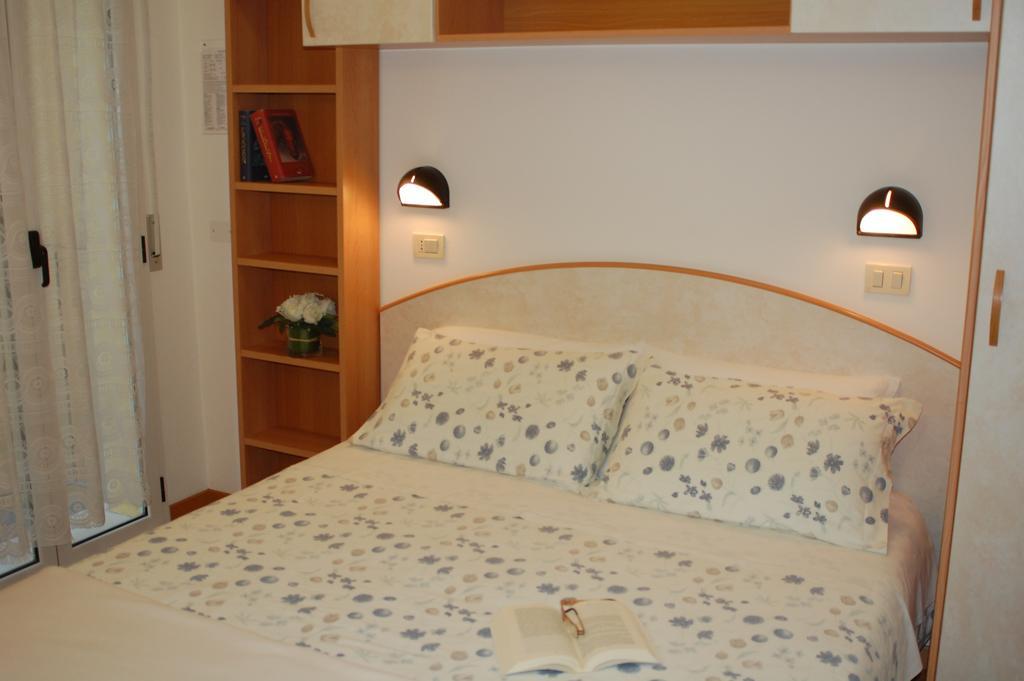 Double or Twin Room,24727680:JPEG