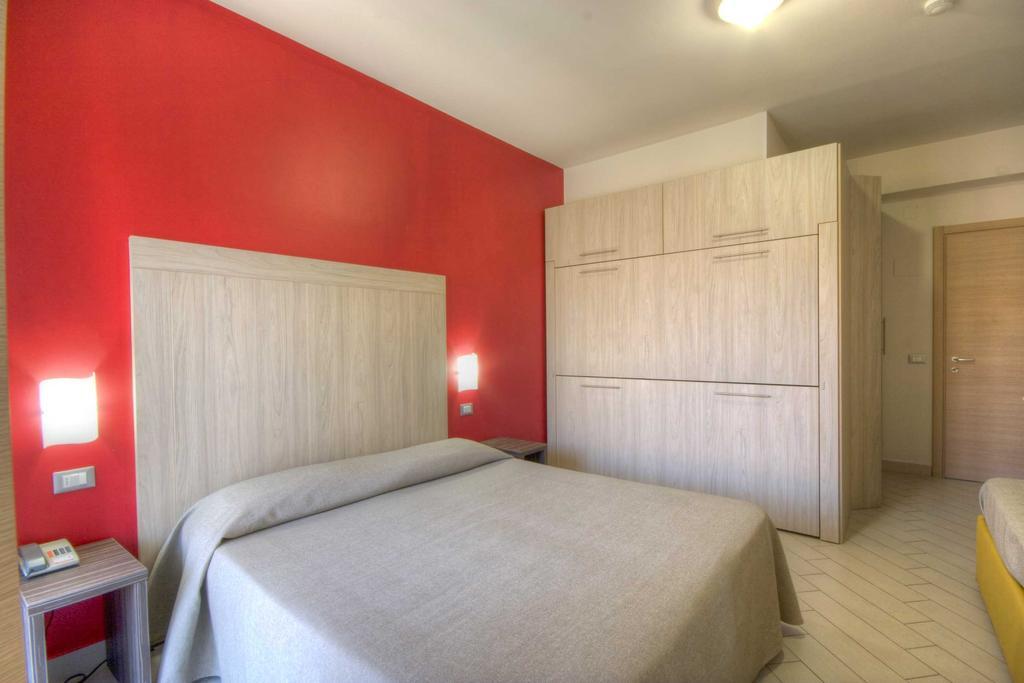 Flexible Room,250044669:JPEG