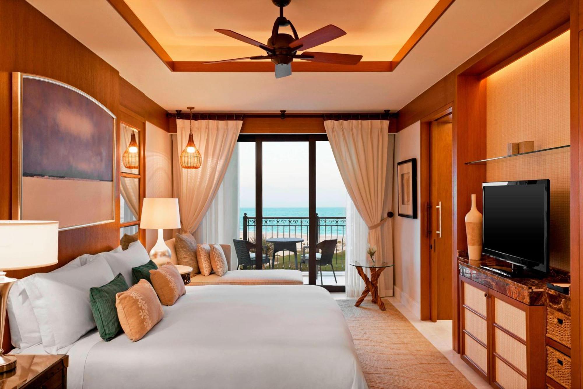 Premium Kamer met Uitzicht op Zee, 1 Kingsize Bed, Slaapbank en Balkon