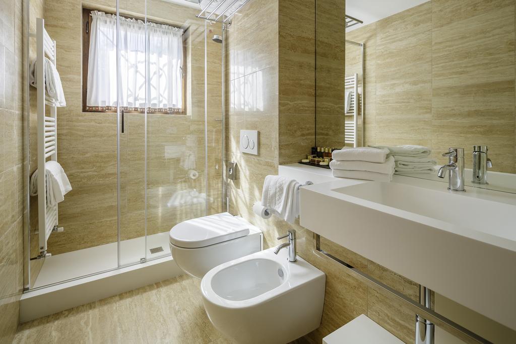 Luxury Suite,815775866:JPEG