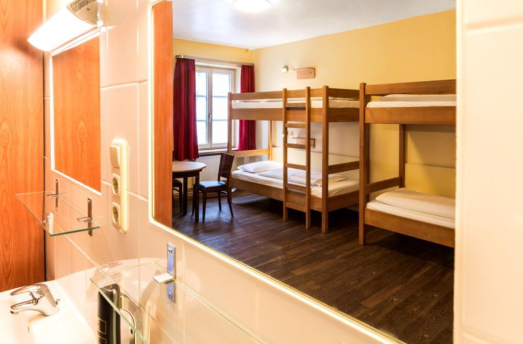 Quadruple Room,1331027216:JPEG