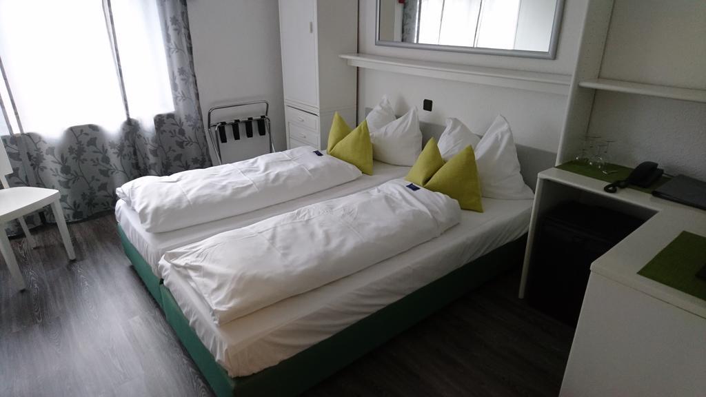 Standard Double Room,709462399:JPEG