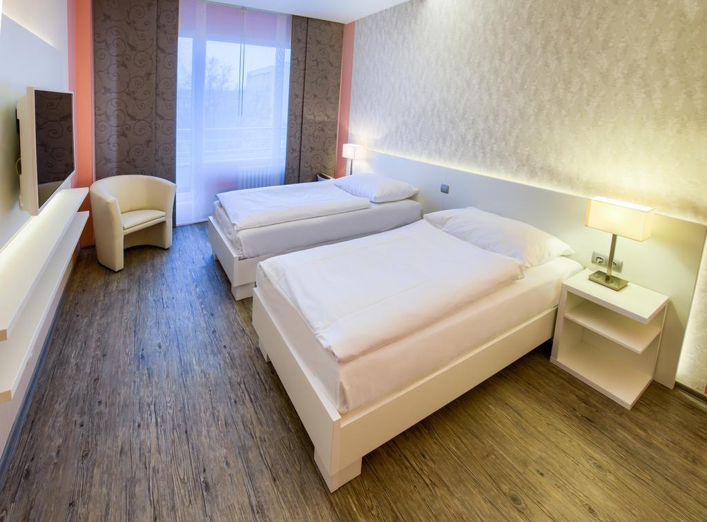 Anti-allergic Double or Twin Room Access to public Relax Centre