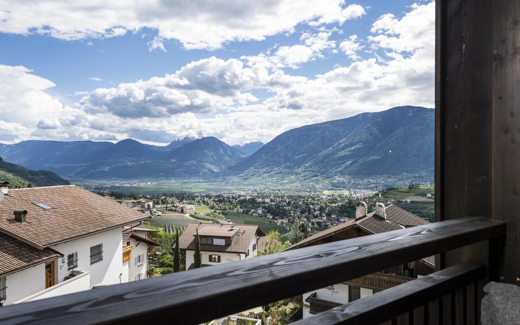 Doppelzimmer mit Südostbalkon (Straßenseite)