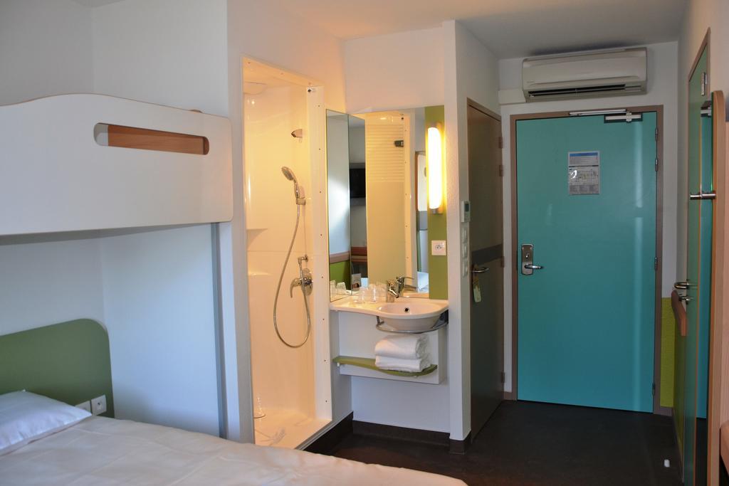 Standard Triple Room,713152192:JPEG