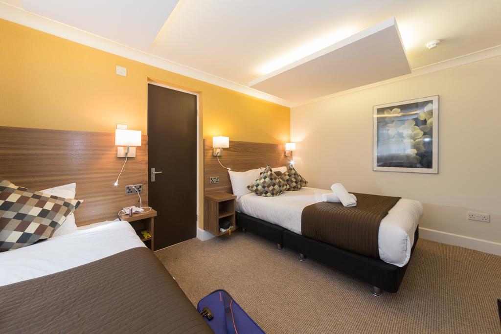 Habitación Triple con baño privado