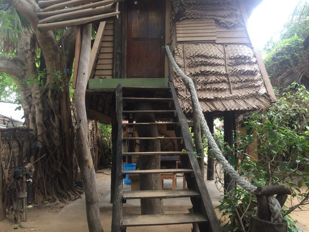 Single Room Tree House,449207121:JPEG