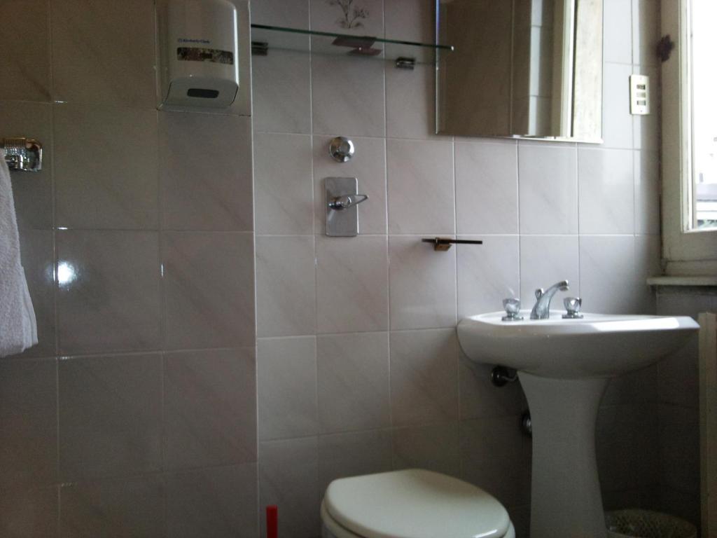 Single Room Private Bathroom