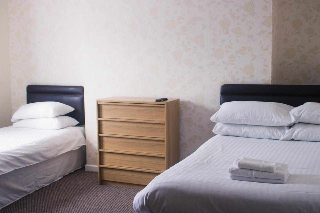 Triple Room,517611156:JPEG