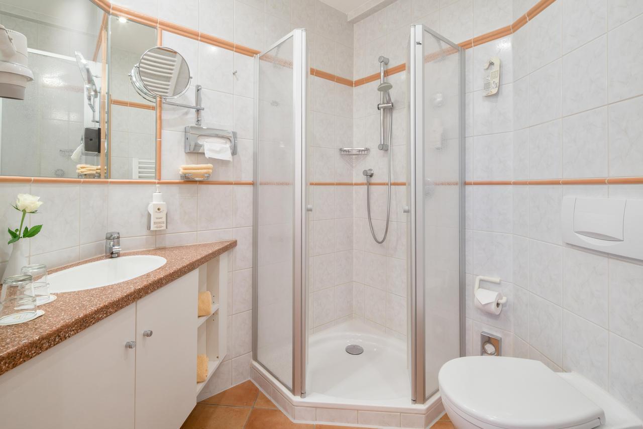 Single Room,559589610:JPEG