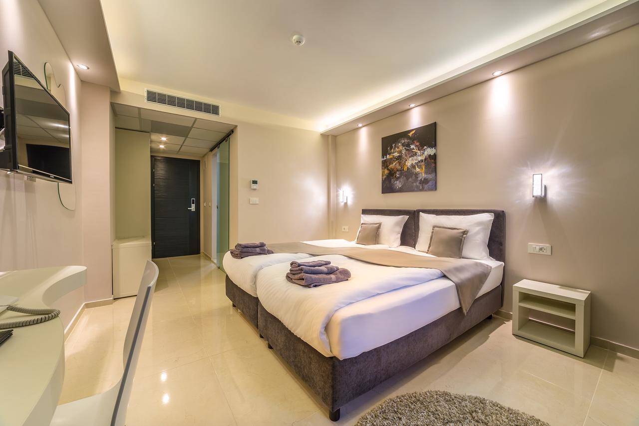 Superior Twin Room Balcony Mountain View
