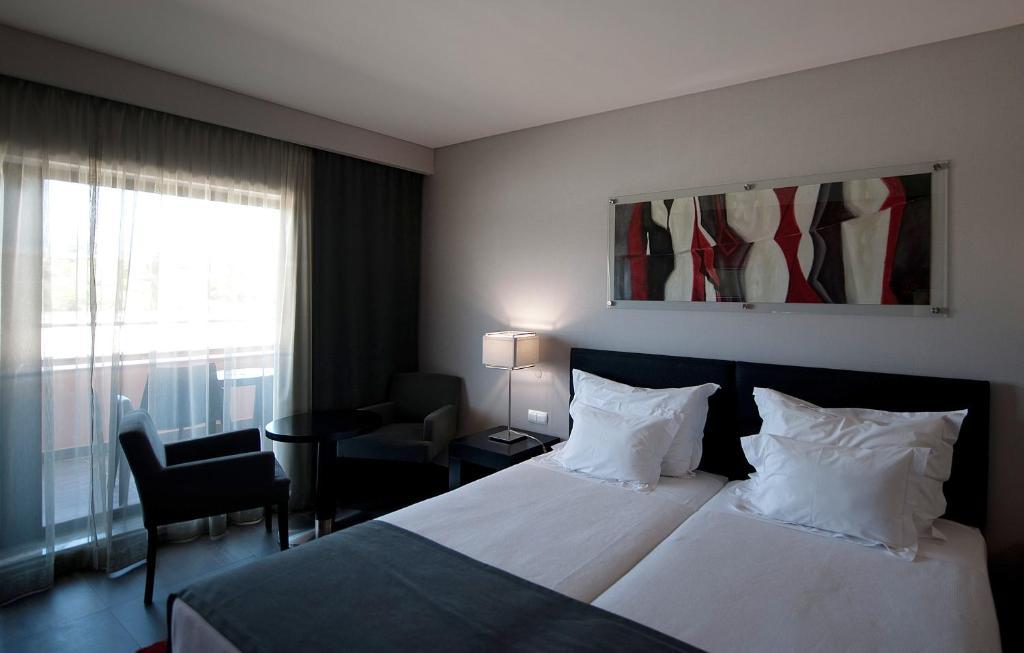 Twin Room,1472045068:JPEG