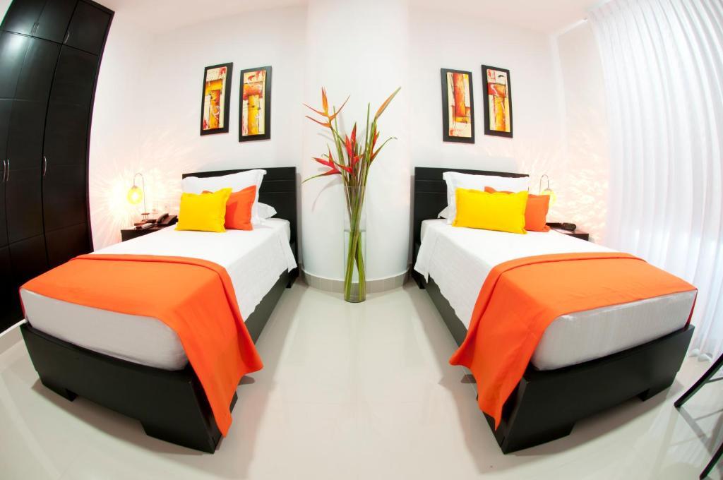 Standard Double or Twin Room,63681943:JPEG