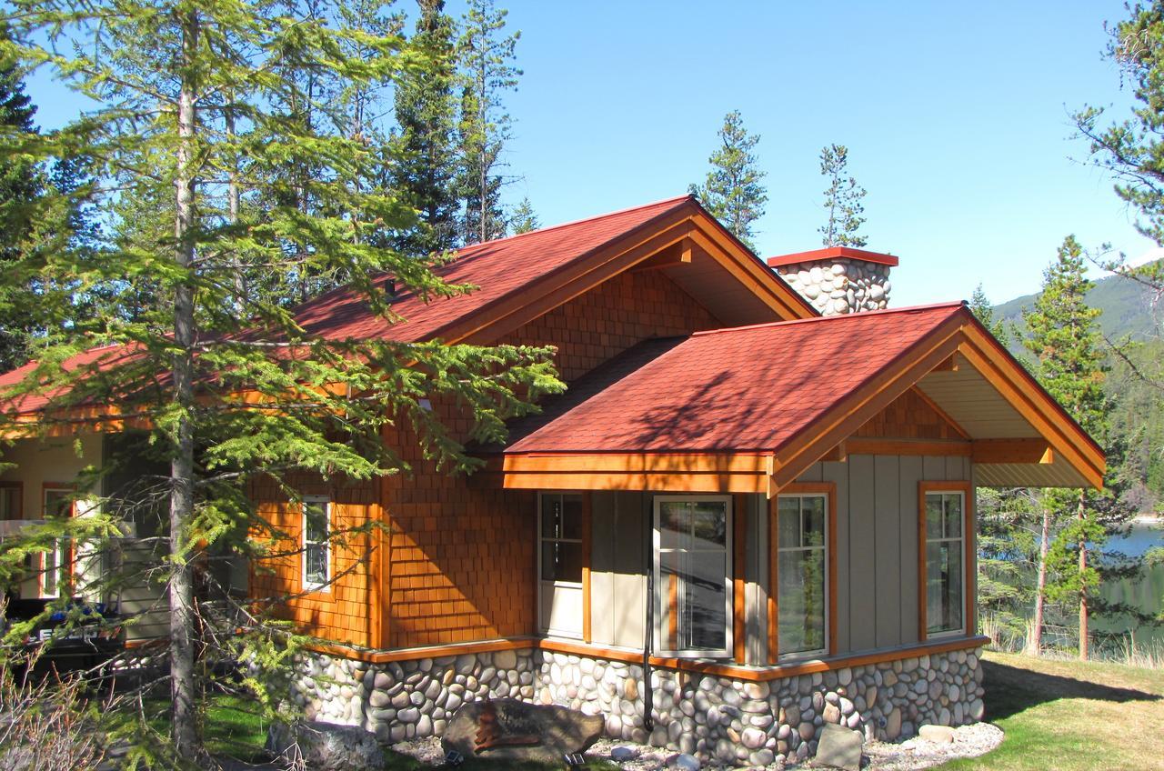 Suite with Lake View