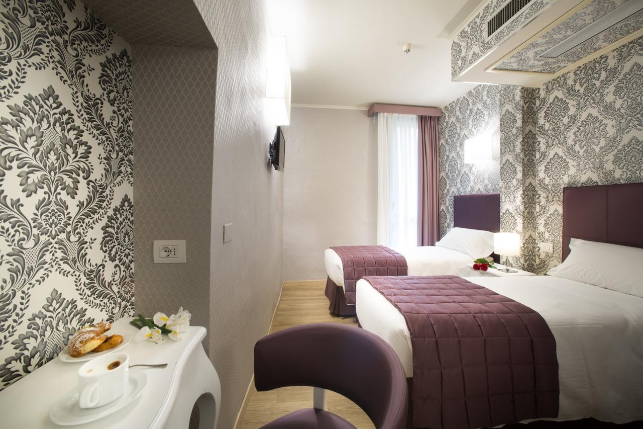 Comfort Deluxe Double or Twin Room