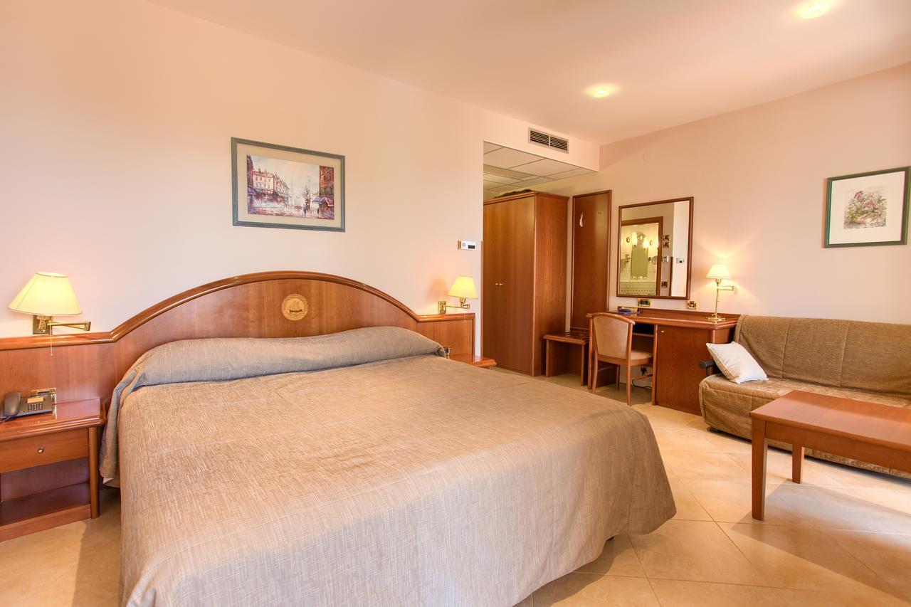 Double Room Terrace Sea View