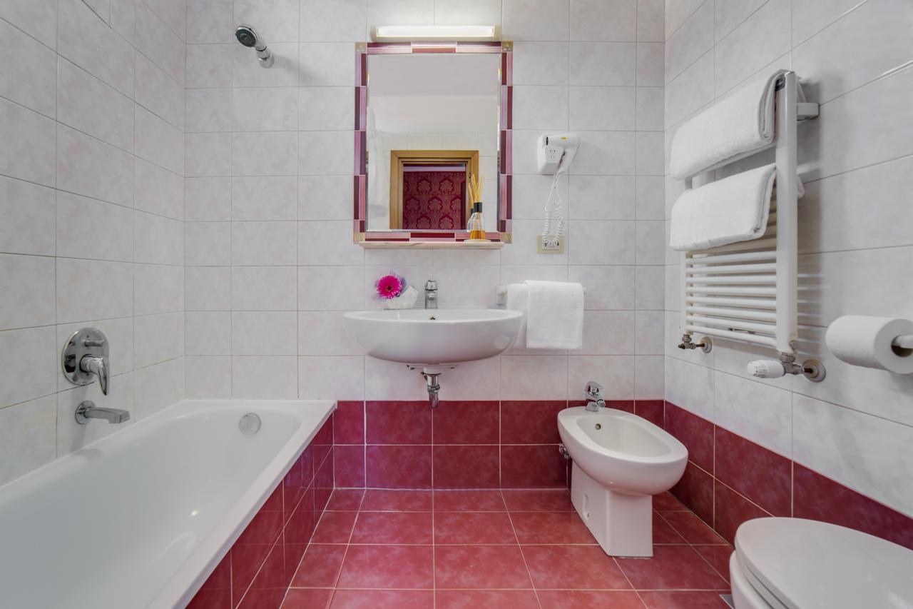 Junior Suite with Canal View