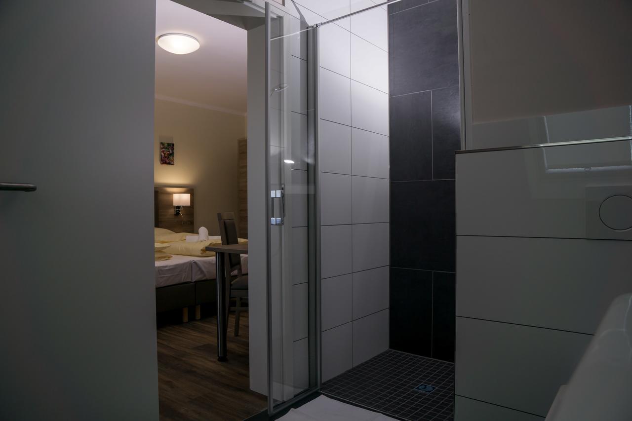 Standard Double Room,662549520:JPEG